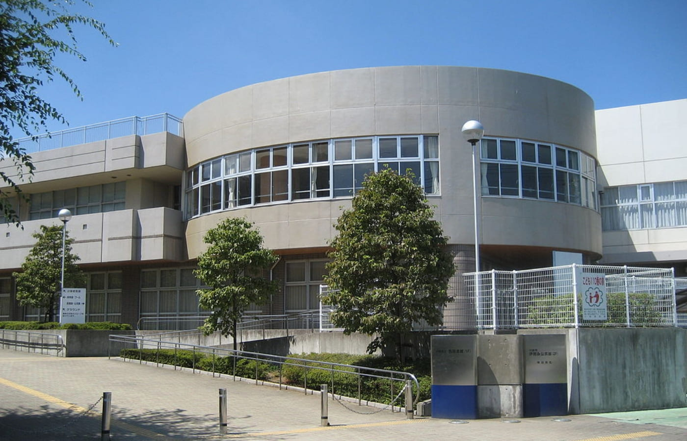 川越市立西図書館外壁工事